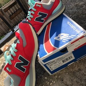 Traditional New Balance Women’s Size 8
